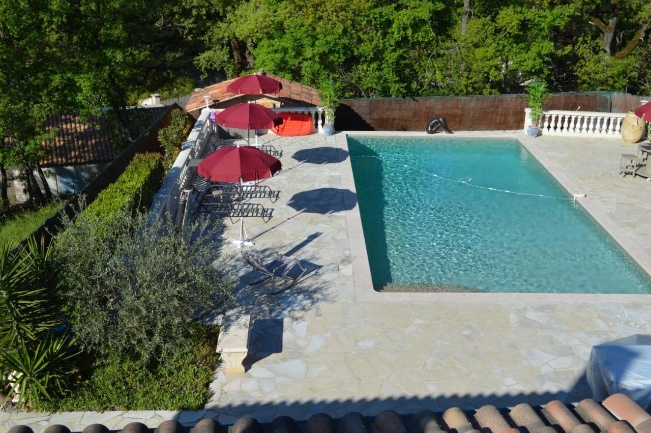 Villa Jalna Chambre, Suites Et Appartement Roquefort-les-Pins Exterior photo