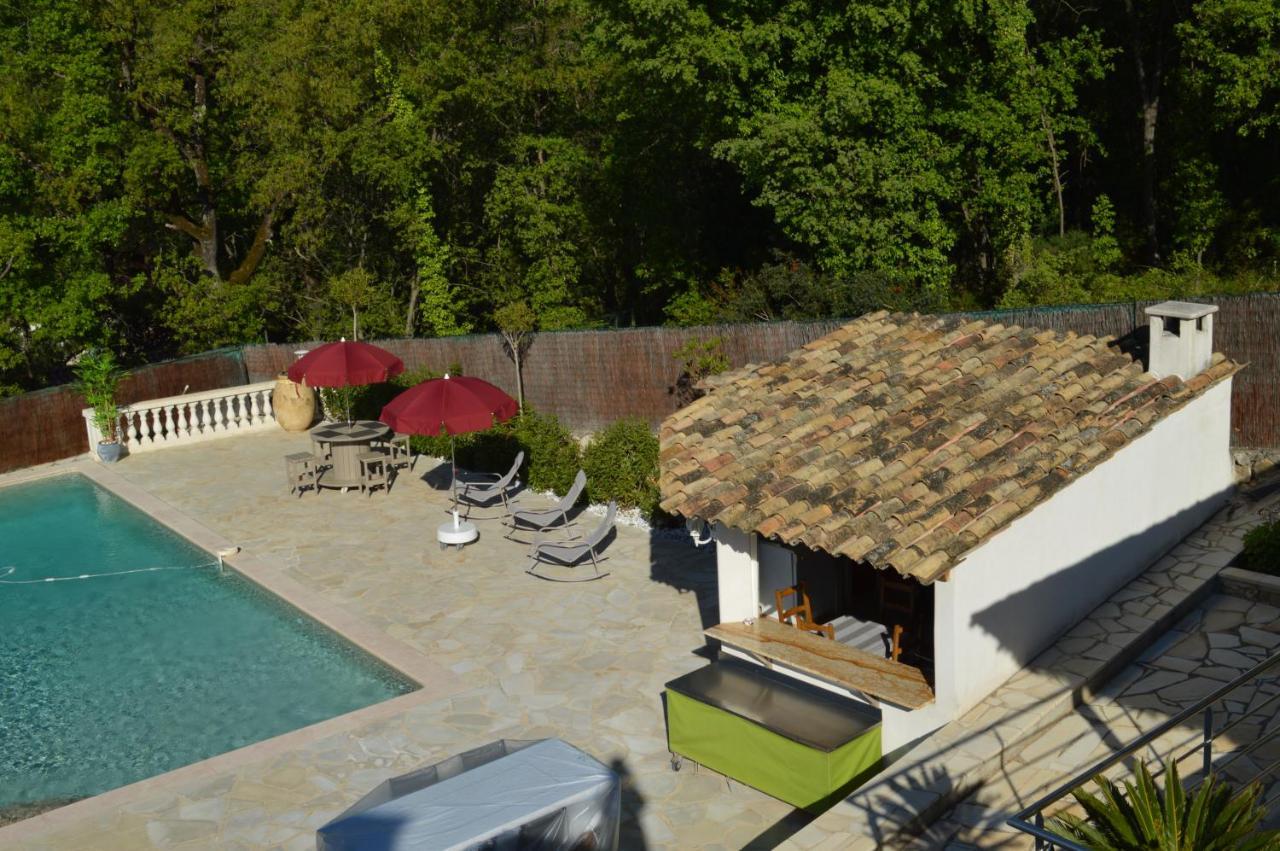 Villa Jalna Chambre, Suites Et Appartement Roquefort-les-Pins Exterior photo