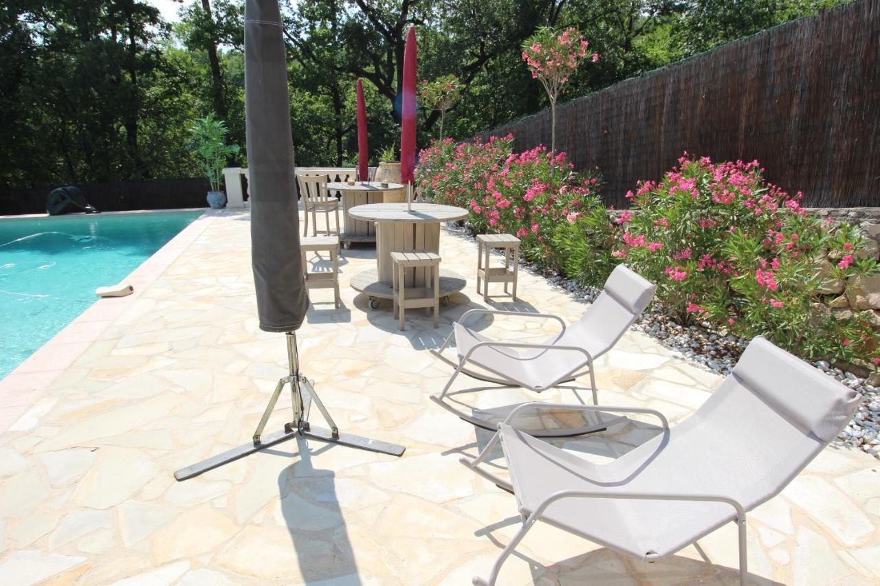 Villa Jalna Chambre, Suites Et Appartement Roquefort-les-Pins Exterior photo